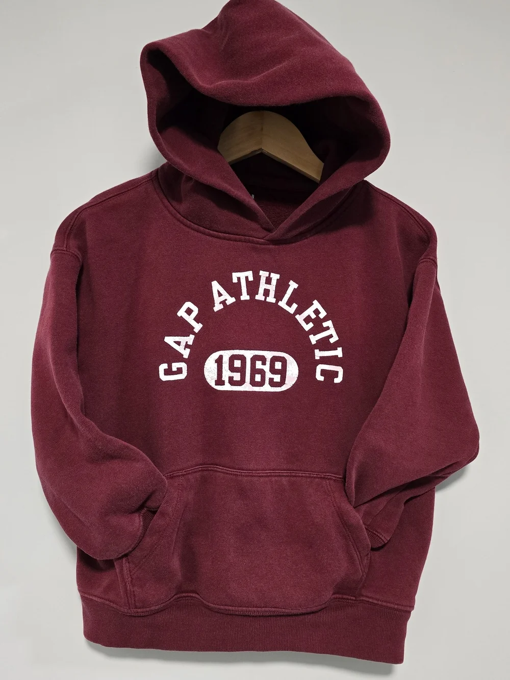 Gap Kids Vintage Soft Gap Athletic Logo. Thick Cotton Cool Fit.
